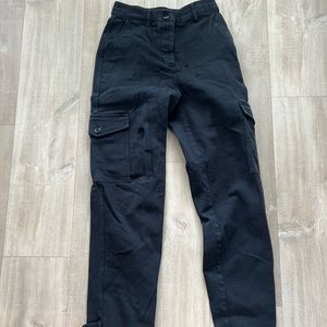 Aritizia black cargo pants